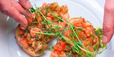 брускетта с лососем