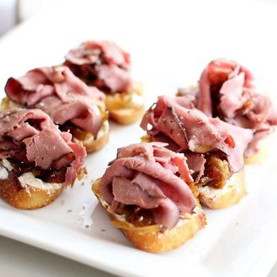 Брускетта с ростбифом