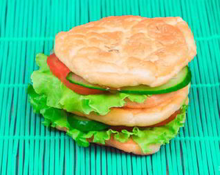 Белковый бургер с овощами