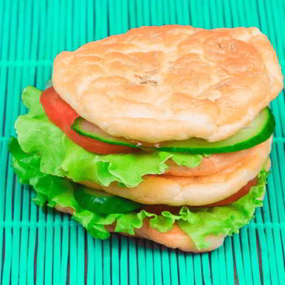 Белковый бургер с овощами