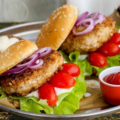 Бургер из курицы и индейки