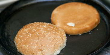 бургер с двумя котлетами