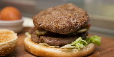 бургер с двумя котлетами