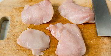 бургер с куриным филе и беконом