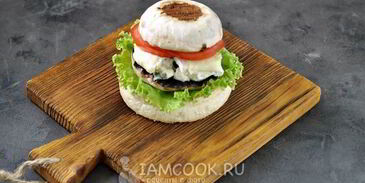бургер с портобелло и голубым сыром