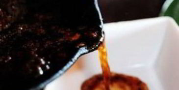 бургеры с мясом, виски и халапеньо