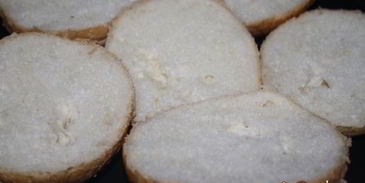 бургеры с отварным куриным филе и вялеными томатами