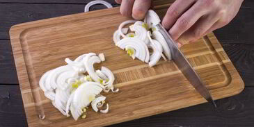 гамбургер с пикантной заправкой