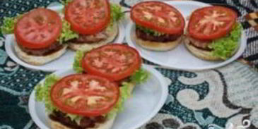 гамбургеры на мангале