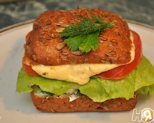 Полезный бургер