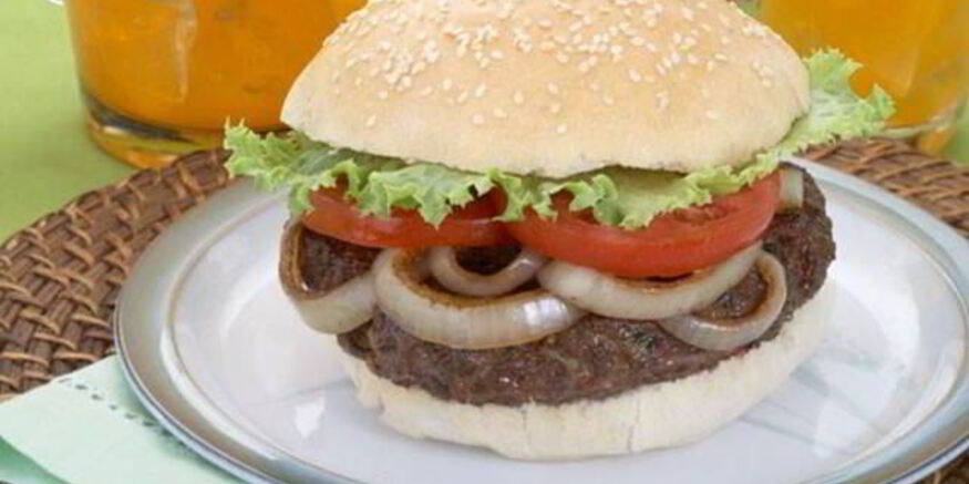 Рецепт сочного гамбургера с луком
