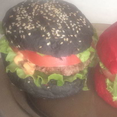 Stout бургер с сочной говядиной