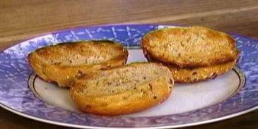 бутерброд с раками и маскарпоне