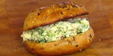 бутерброд с раками и маскарпоне