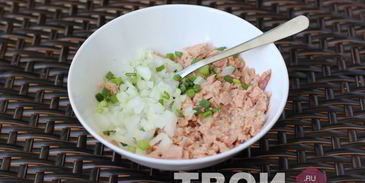 бутерброд с тунцом