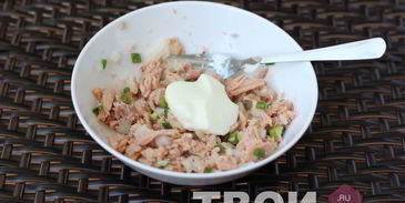 бутерброд с тунцом