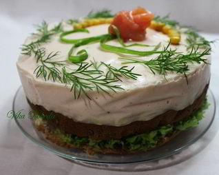 Бутербродный торт-мусс со слабосоленым лососем и фетой