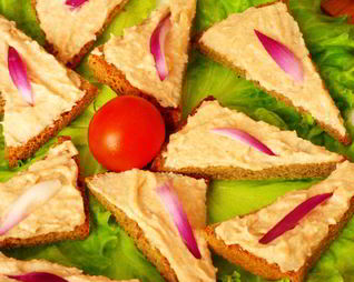 Бутерброды с икрой минтая