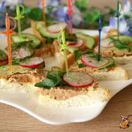 Рецепт Бутербродов с паштетома и свежими овощами