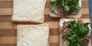 бутерброды с рыбными консервами