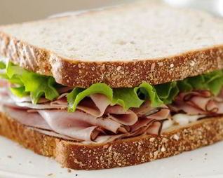 Бутерброды с ветчиной и овощами