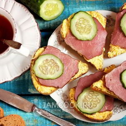 Бутерброды с ветчиной