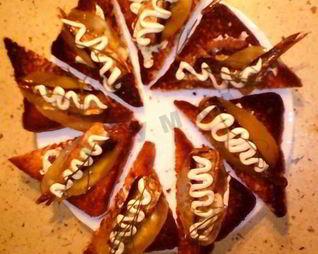 Бутерброды со шпротами, соленым огурцом