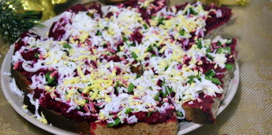 Рецепт бутербродов со свекольно-селедочной намазкой