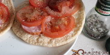 горячие бутерброды на вафельных хлебцах