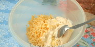 горячие бутерброды с сыром и зеленью