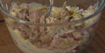 средиземноморский горячий бутерброд с тунцом и артишоками