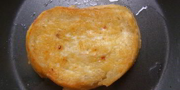 жареные бутерброды с помидорами и сыром