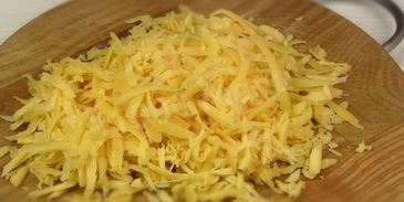 жареные бутерброды с сыром и луком