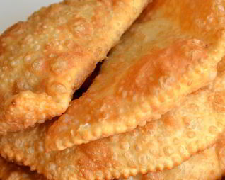 Чебуреки из говядины и свинины