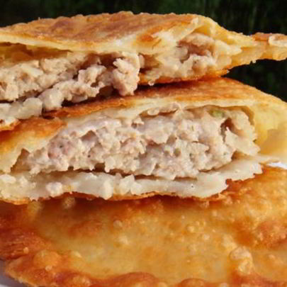 Чебуреки на кефире с мясным фаршем