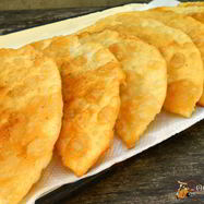 Рецепт Чебуреков с куриным фаршем и сыром