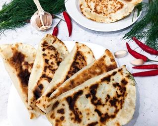 Чебуреки с мясом и сыром