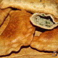 Рецепт Цельнозерновых чебуреков с начинкой из говядины и шампиньонов