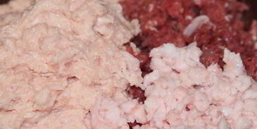 домашняя колбаса из свинины и куриного филе