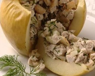 Фаршированные яблоки с курицей