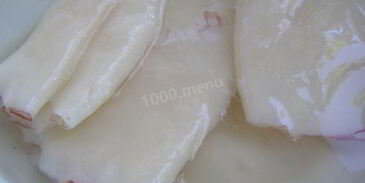 фаршированные кальмары с рисом и яйцом