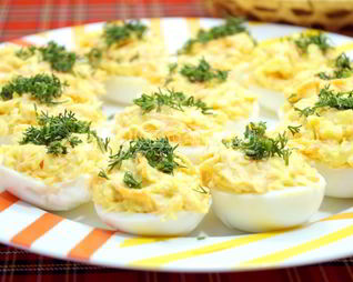 Фаршированные яйца с сыром