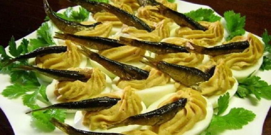 Рецепт фаршированных яиц со шпротами