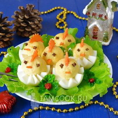 Фаршированные яйца Цыплята