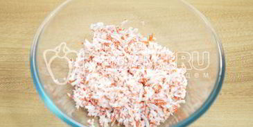 яйца фаршированные крабовыми палочками