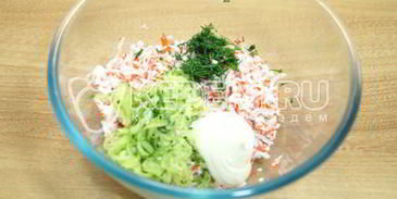 яйца фаршированные крабовыми палочками