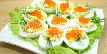 яйца фаршированные красной икрой