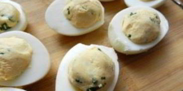 яйца, фаршированные красной рыбой