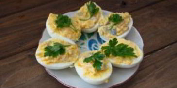 яйца, фаршированные сельдью