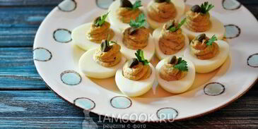 яйца, фаршированные шпротами